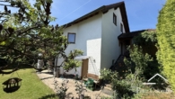 Aussenansicht mit Eingangsbereich im Souterrain - Top EFH mit großer Sonnenterrasse, Carport und Souterrain. Ruhige Lage in Wasserburg/Günzburg