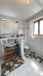 Waschbecken und WC - Top EFH mit großer Sonnenterrasse, Carport und Souterrain. Ruhige Lage in Wasserburg/Günzburg