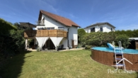 Aussenansicht vom Pool - Top EFH mit großer Sonnenterrasse, Carport und Souterrain. Ruhige Lage in Wasserburg/Günzburg