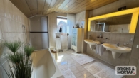 Badezimmer - „Wohnen im Paradies“ Tolles Einfamilienhaus mit Traumgarten in Bobingen