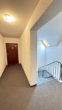 Wohnungseingang - Stilvolle 4-Zimmer-Maisonette mit Aufzug, 2 Bädern, Dachloggia & Außen- + TG-Stellplatz in Toplage