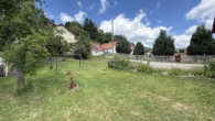 Garten - Vermietetes Einfamilienhaus – 3,8 % Bruttorendite und Potenzial für einen weiteren Bauplatz