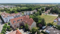 Vogelperspektive - Top gepflegte 3-Zimmer-Wohnung im 1. OG mit Südbalkon & Blick ins Grüne, TG-Stellplatz inklusive