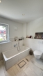 Badewanne & WC - Moderne Doppelhaushälfte in Zentraler Lage von Schwabmünchen ”NEUWERTIG & BEZUGSBEREIT”