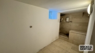 Waschküche KG - Einfamilienhaus mit Charme, einem großem Garten und einer Garage im Untergeschoß