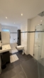 Badezimmer mit Dusche - -Reserviert- Moderne, neuwertige 3 Zimmer Wohnung im 1. OG in Haunstetten