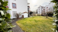 Gartenansicht - Seltene Gelegenheit- Schicke 3 Zimmer Gartenwohnung mit Wellnessbereich, 2 Keller und TG Stellpl.