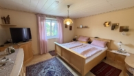 Schlafzimmer I - Liebevoll renoviertes Einfamilienhaus mit Wintergarten und traumhaftem Garten in Schwabmünchen