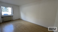 Schlafzimmer - Charmante 3 Zimmer Wohnung (Hochparterre) mit Garage in bester Lage von Gersthofen