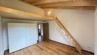 Schlafzimmer mit Galerieebene - -Top Objekt- Einzigartiges Holzhaus mit über 1.900 m² Grund. Großzügig wohnen in traumhafter Lage